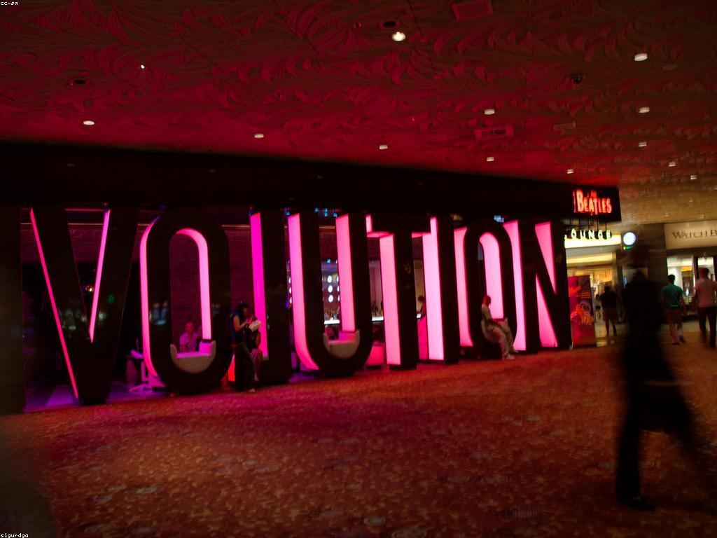 ប្រវត្តិរូបនៃកាស៊ីណូ